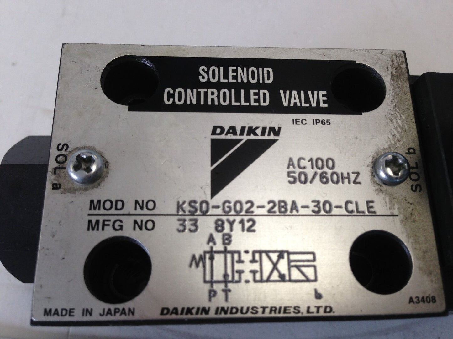 Daikin Ks0-G02-2Ba-30-Cle Solenoid Controlled Valve,100 Vac 33 By 12,Fj
