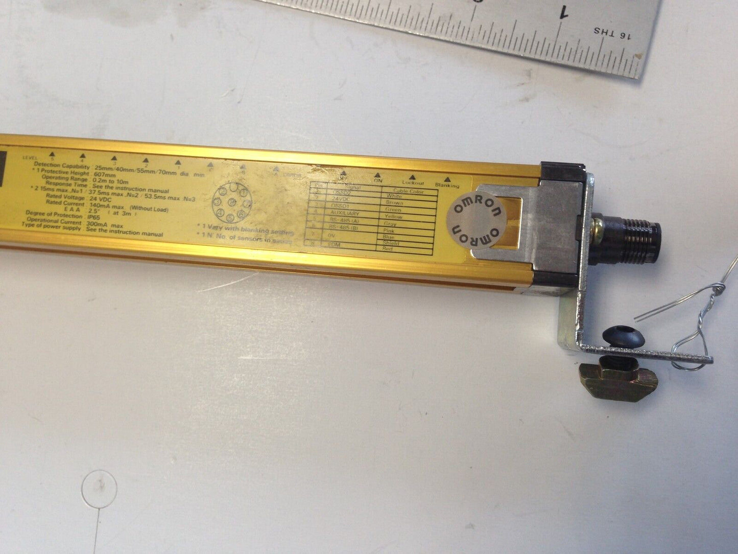 Used Omron F3sn-A0607p25-D Light Curtain Receiver, 0.2M-10M Type4  Used Ca