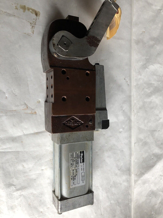 New Destaco 82G5n-612C907-217180A Clamp,Parker P82g50-3100U, 76Mm Stroke,Aj