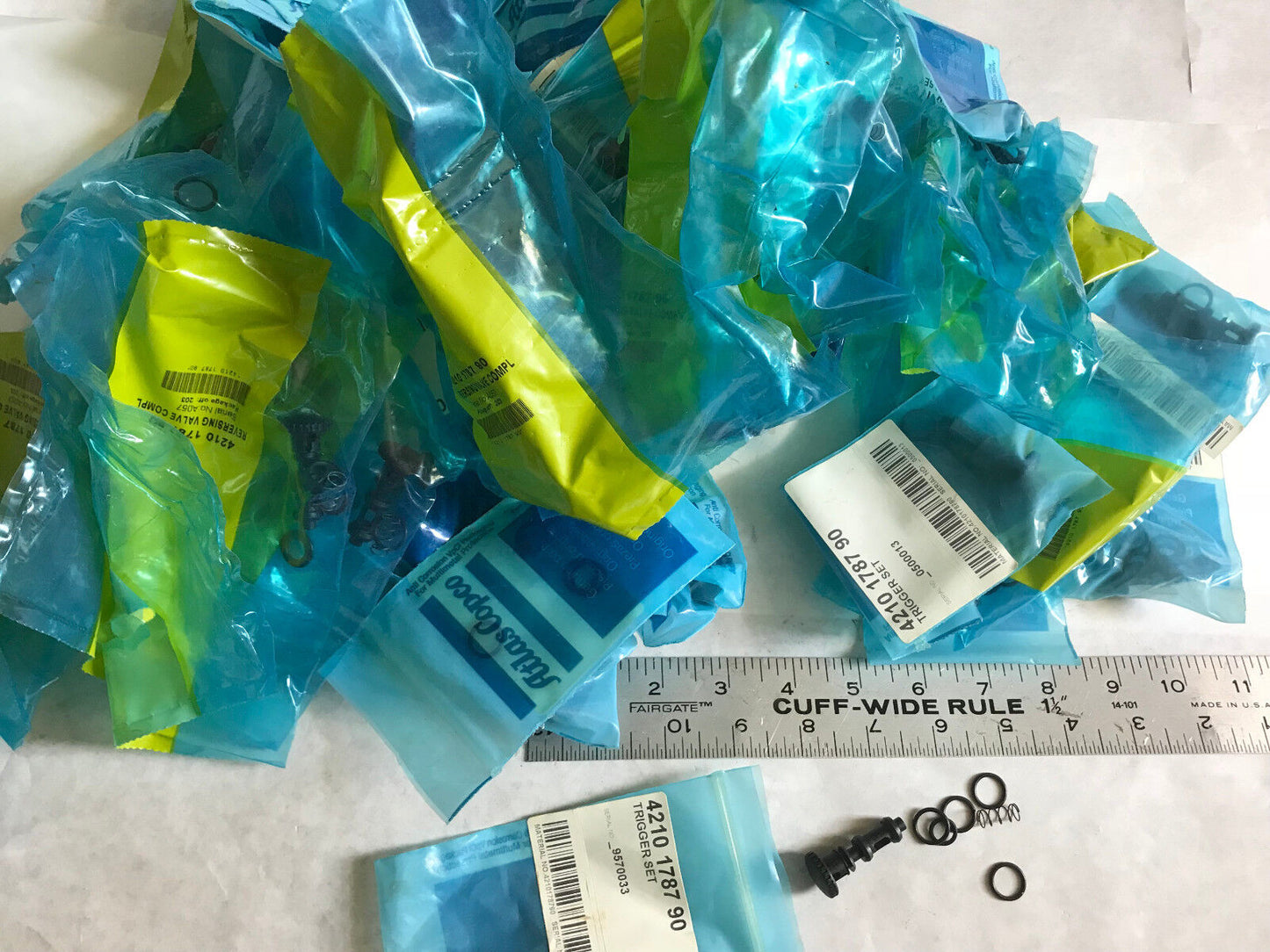 New Atlas Copco 4210 1787 90 Reversing Valve Compl,Atlas Copco Trigger Set,Eq