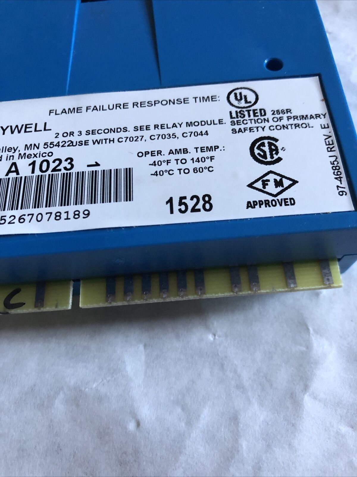 New Honeywell 7849A 1023,7849A1023,Ultraviolet Flame Amplifier (Used 1 Hour),Ei