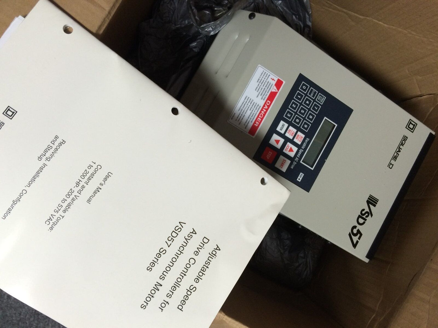 New Square D 480Vac 7.5 Hp Vfd Drive Vsd57cu90n46 3 Ph (Telemecanique) Vsd57,Dj