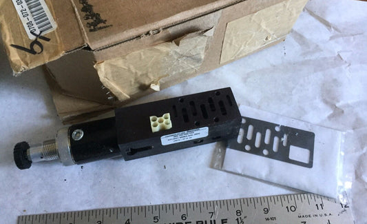 Rexroth 262-180-300-1K0,262-180-300-1Ko Pneumatic Valve Manifold 5599/2,Te,Ao