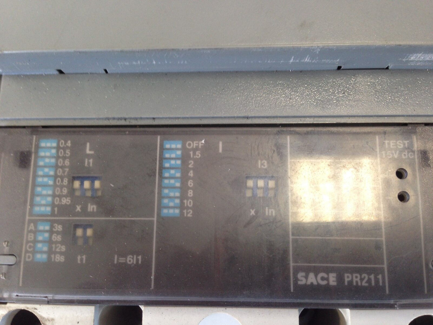 Abb Ac00353370 Saces5 Circuit Breaker, 2-Pole, 600Vac, 400A  S5n  Sace Pr211,Fe