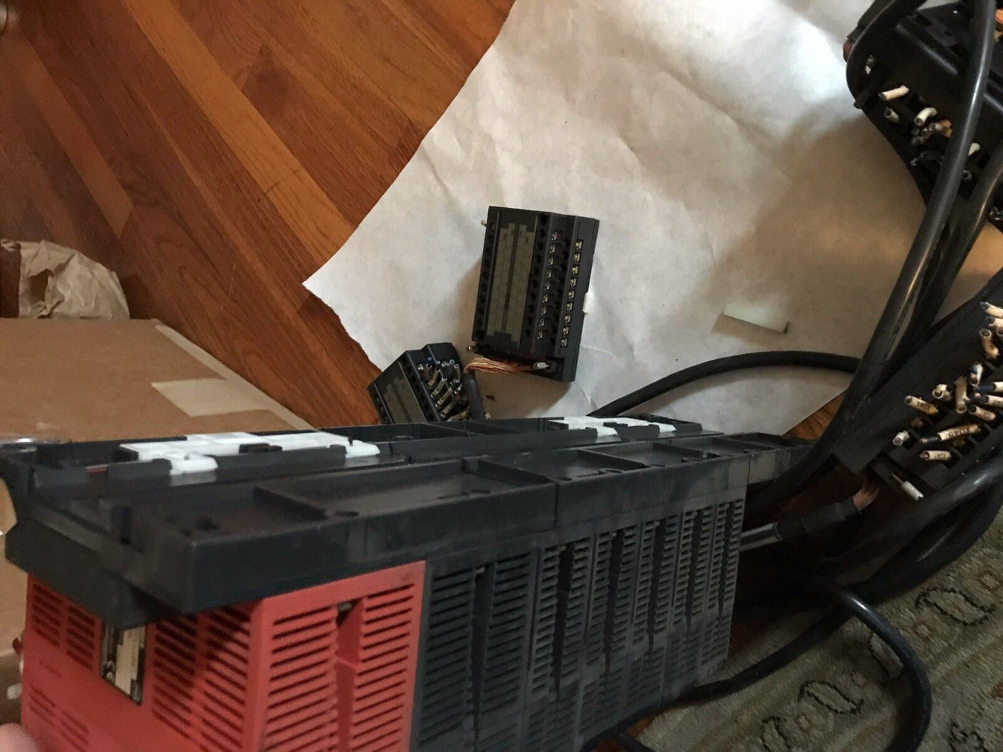 Mitsubishi A2ushcpu-S1,A1s61pn,A1sj61bt11,A1sx42,Bd626e680g53a,A6tbxy36 Plc,Aw