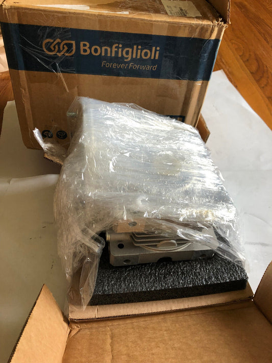New Bonfiglioli W63u70p90b5b3 Gear Box,W 63 U 7 P90 B5 B3,Cod.2G20010351,Ay