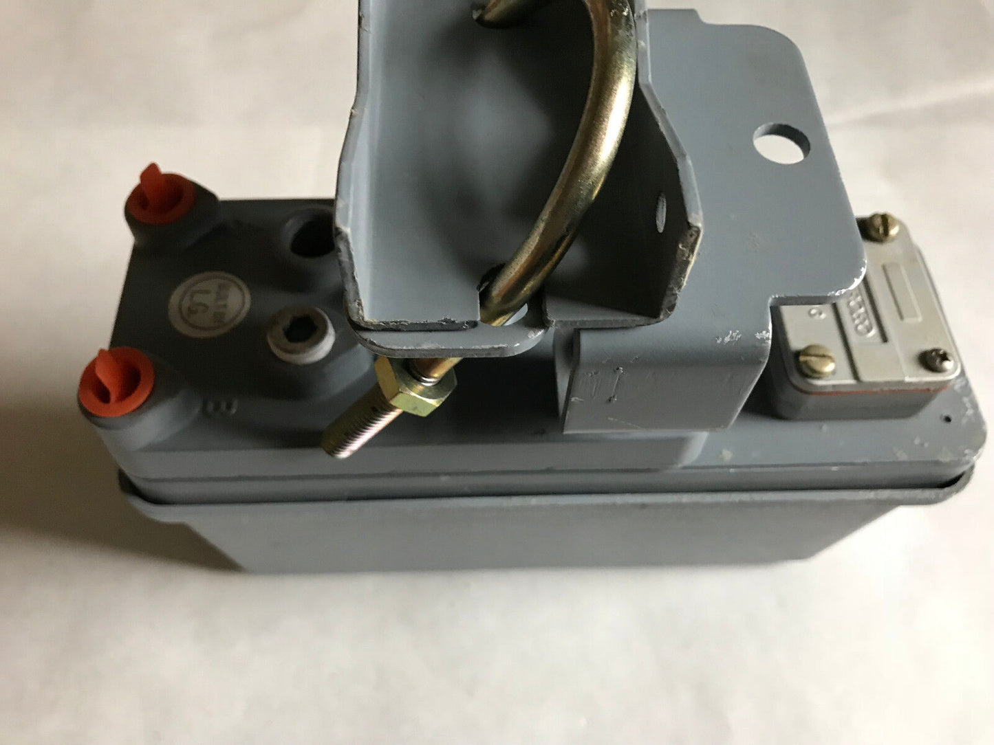 Foxboro Square Root 217884 Ref. 94310672 Relay Input 3-15 Psi,2A9407,Sb