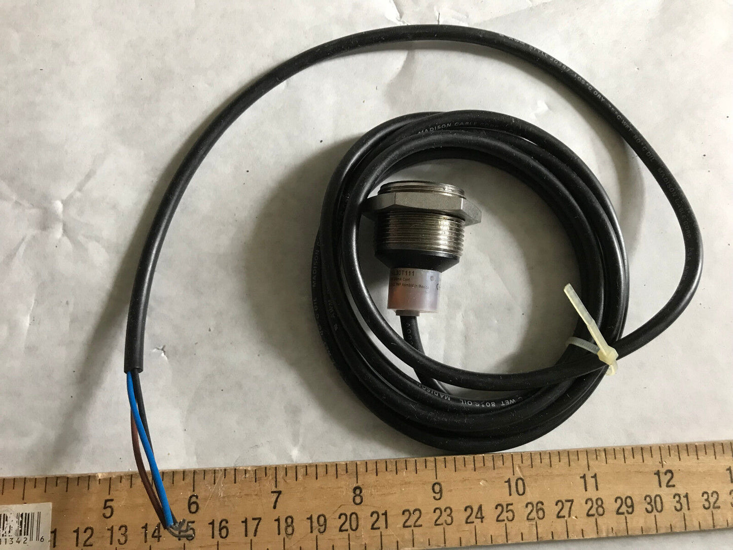 New Cutler-Hammer E57sal30t111, Eaton E57sal30t111 Proximity Sensor ,Eo