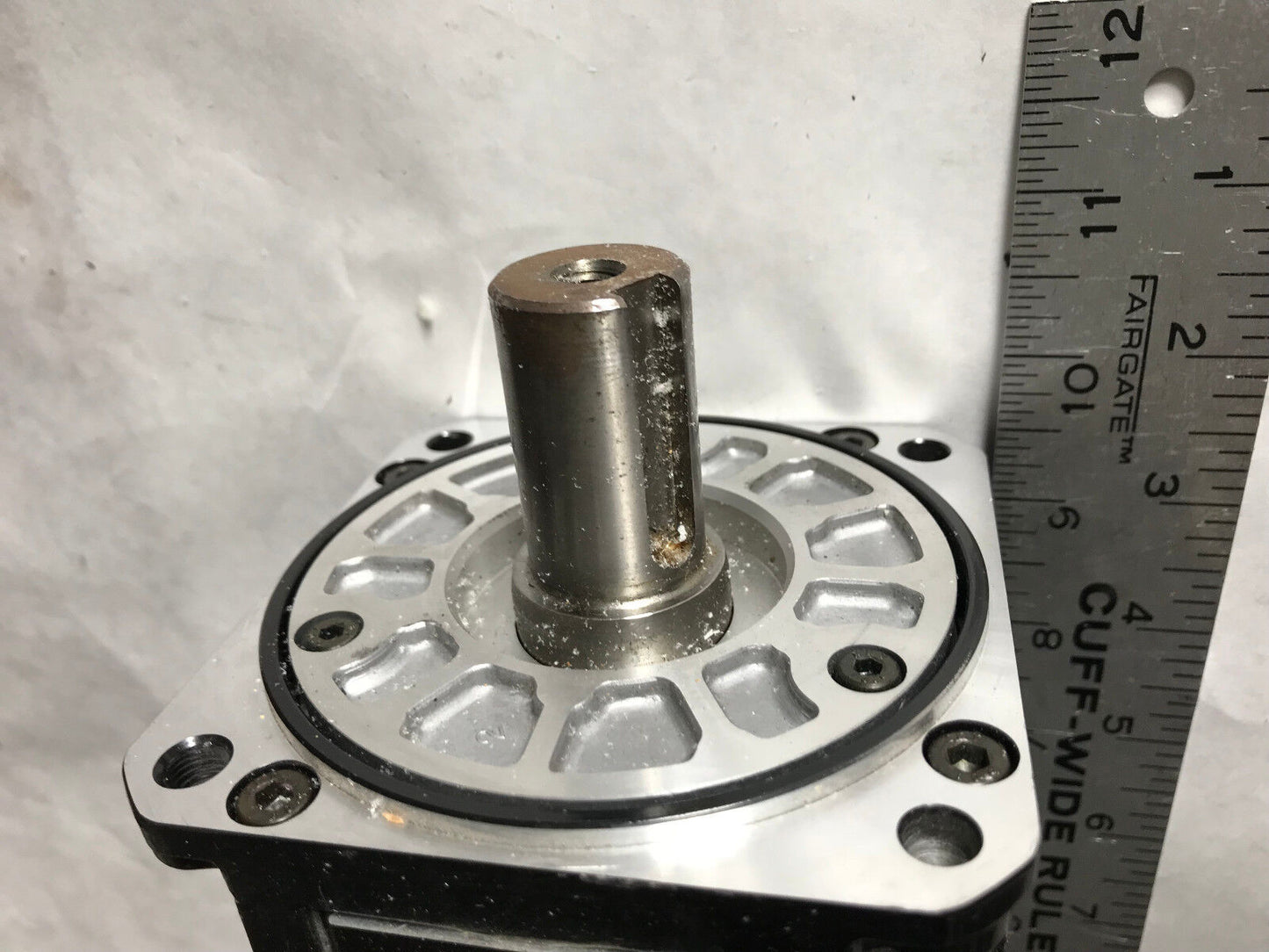Yaskawa Sgms-20A6ab Ac Servo Motor 2000W,3000Rpm,6.36 N.M, 12.4,Bn