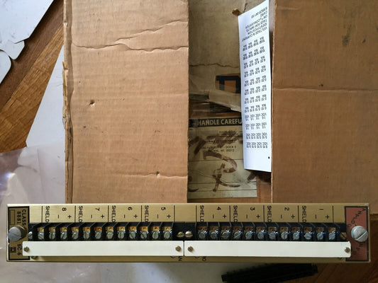 New Square D 8881 Sc6,D30585-132-50,Class 8881 Type Sc6 Input Module ,Aw