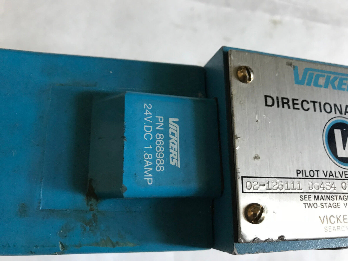Vickers 02-126111 Dg4s4 012N H 60 Hydraulic Directional Pilot Valve,868988,Ac