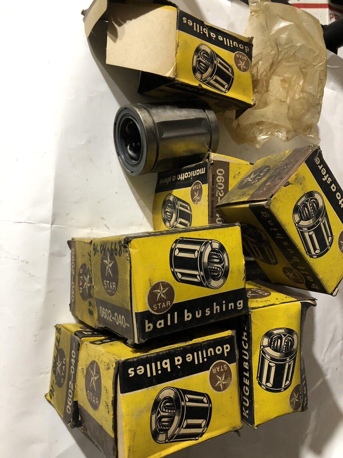 New Star 0602-040 Linear Bushing Bearings, 40Mm Bore 80Mm Length,91-04-668,To