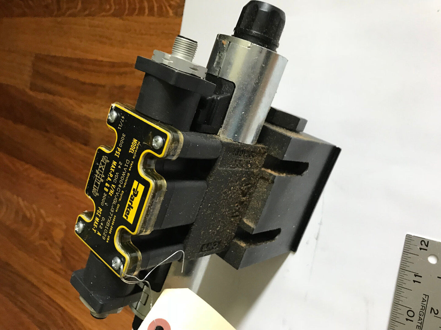 Parker D1vw004cvjgl J37yxb1029 Hydraulic Directional Control Valve,D31vw011c4,Br