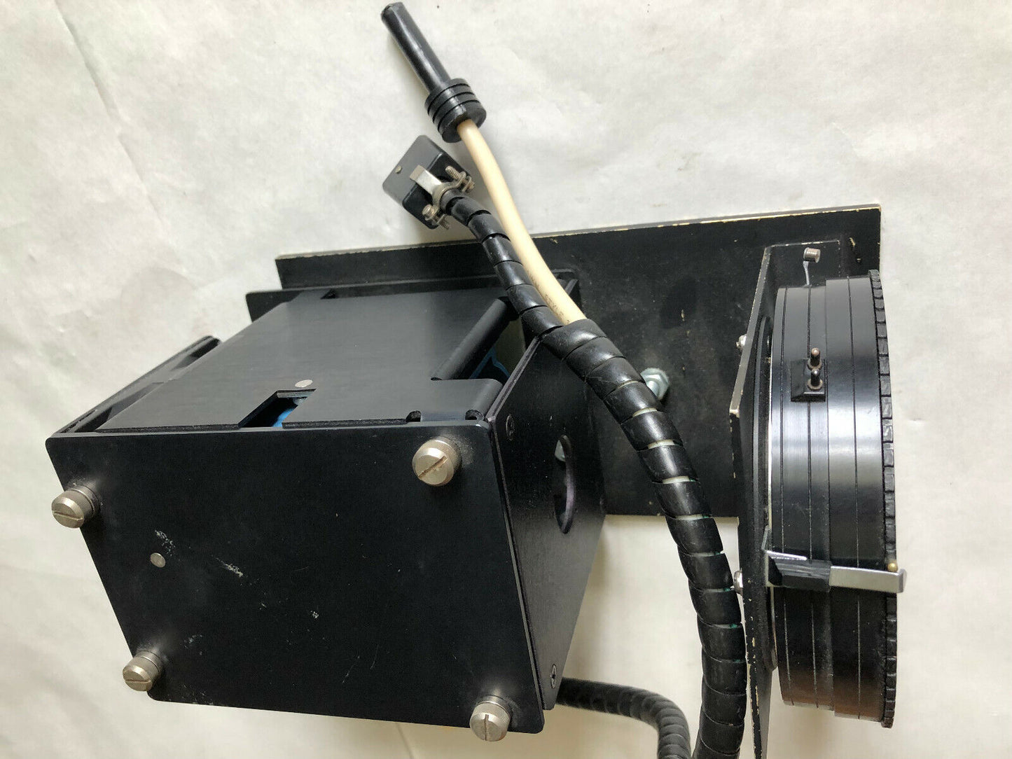 Ilc Technology R400-2 Lamp Housing,Melles Griot 04 Ies 005,Sk