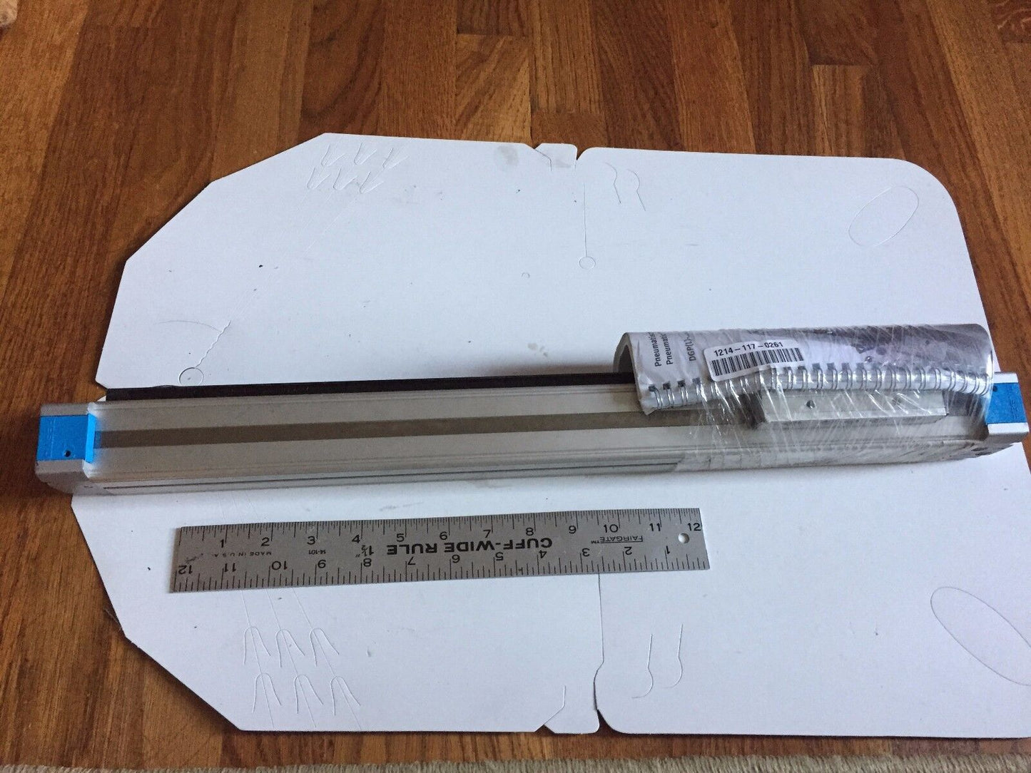 New Festo Dgpl-25-355-Ppv-A-Kf-B Pneumatic Linear Drive,Dgpl-25-35,120Psi Max,St