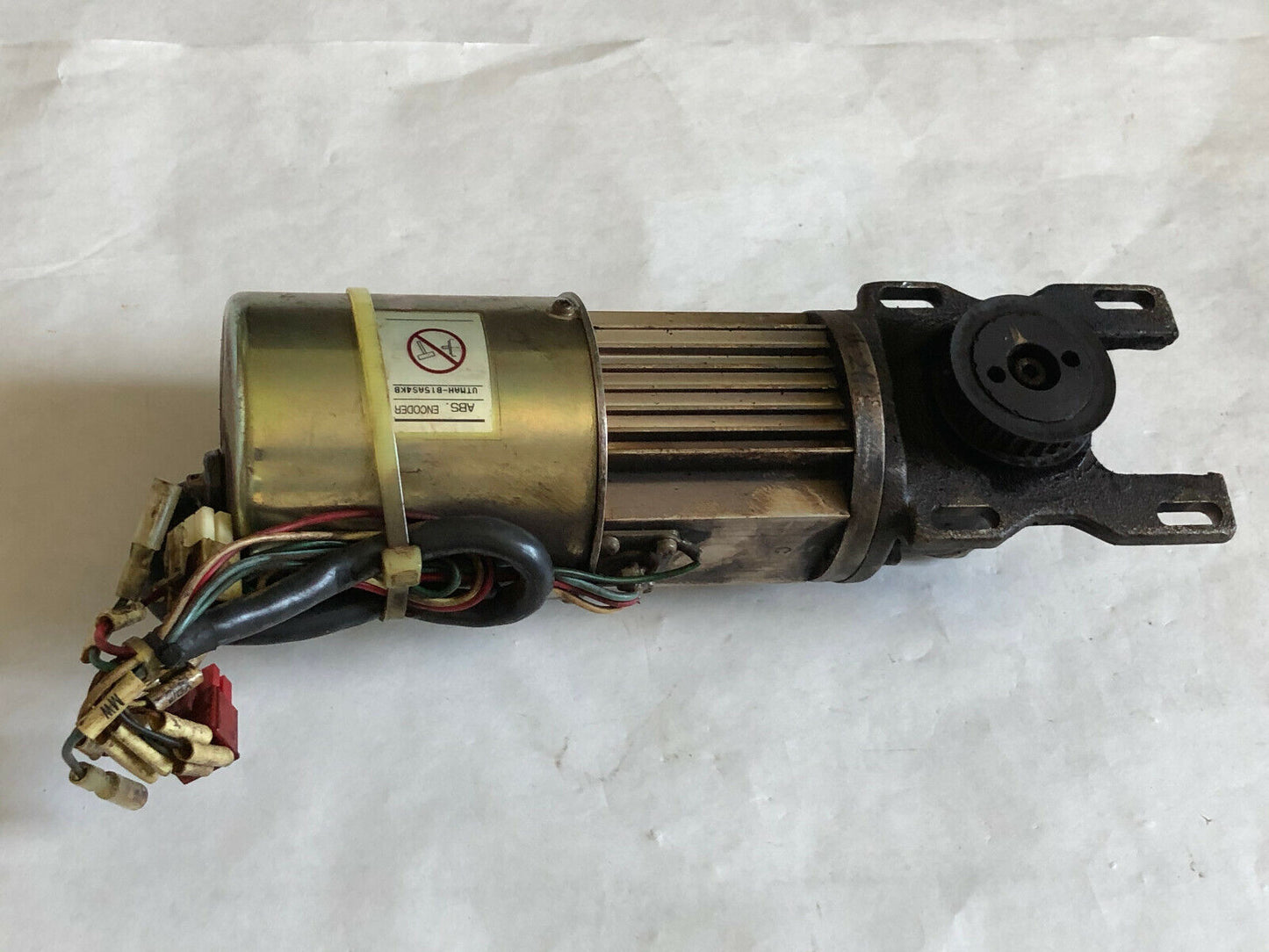 Yaskawa Usarem-01Yr41,Utmah-B15as4kb,Usarem-Oiyr4i0.35 Ac Servo Motor,Cf