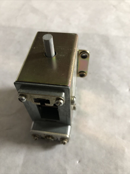 Allen Bradley 40262-012-56,Bul 1496  Timing Mechanism,Sr