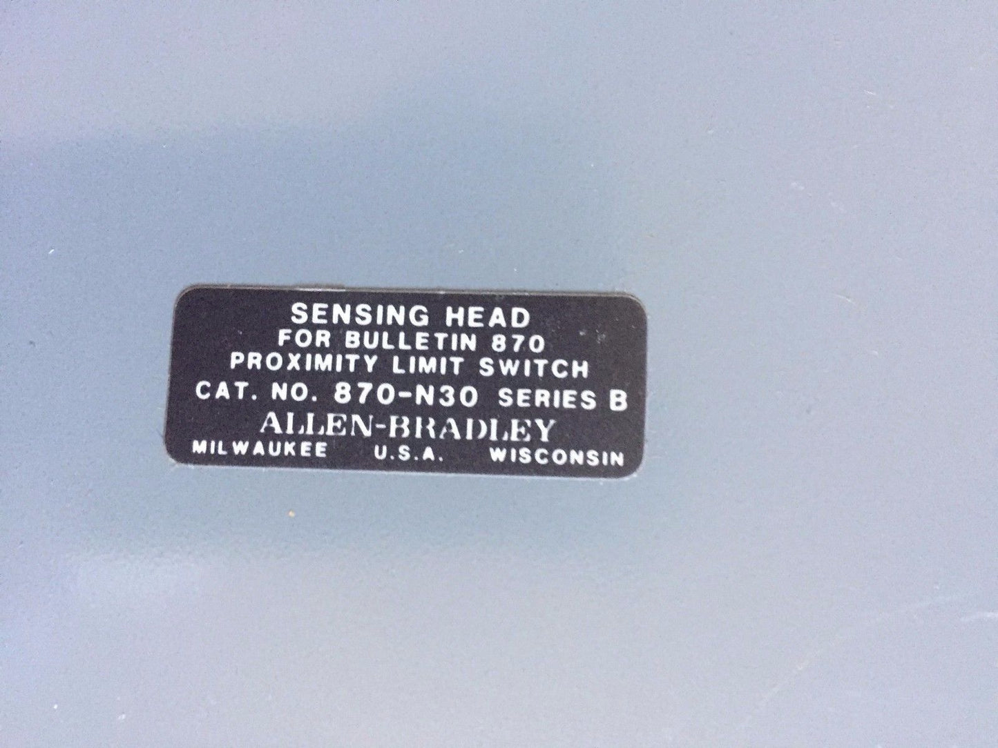 New Allen Bradley 870-N30 Sensing Head,Bz