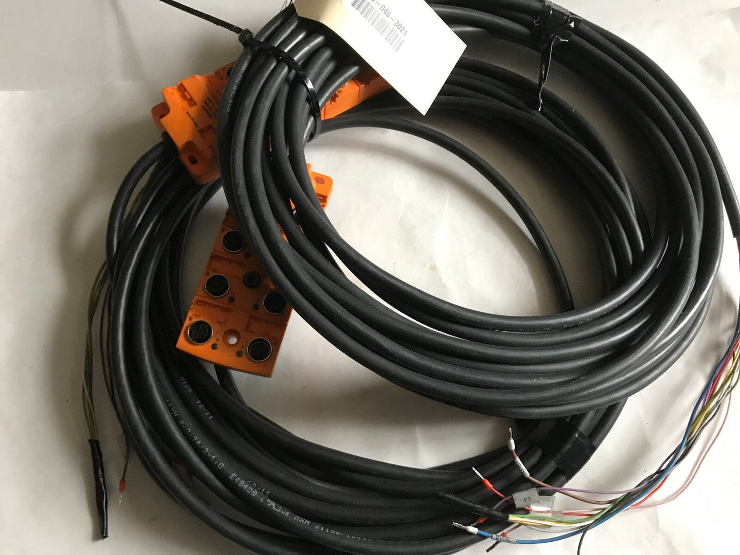 New Ifm Ebc035 Splitterbox W/ Helukabel E170315 Cable,Si