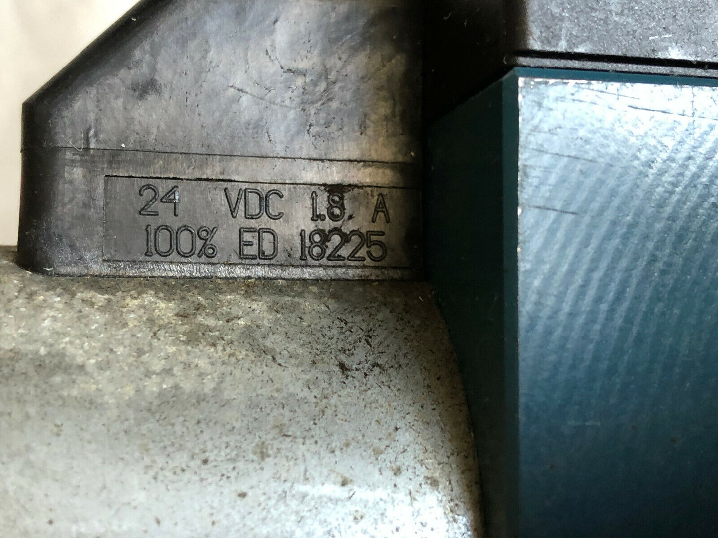Bosch 081Wv10p1v1004wc024/00 E51 Hydraulic Proportional Solenoid Valve,24 Vdc,An