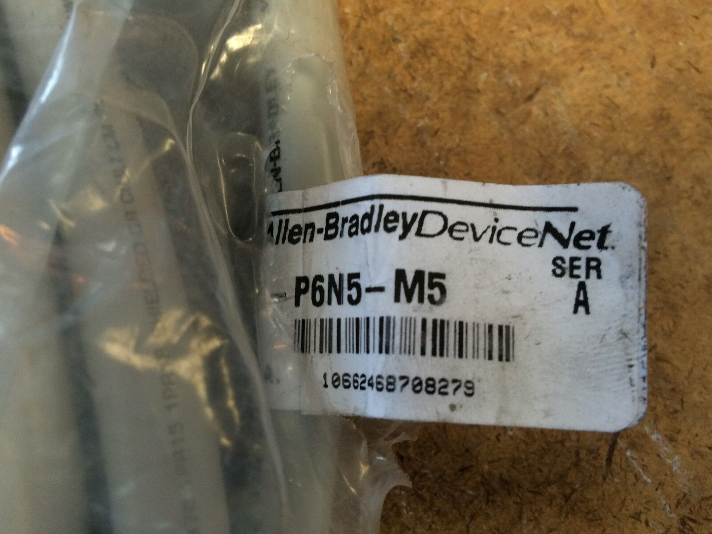 New Allen-Bradley Cable 1485C-P6n5-M5,Df