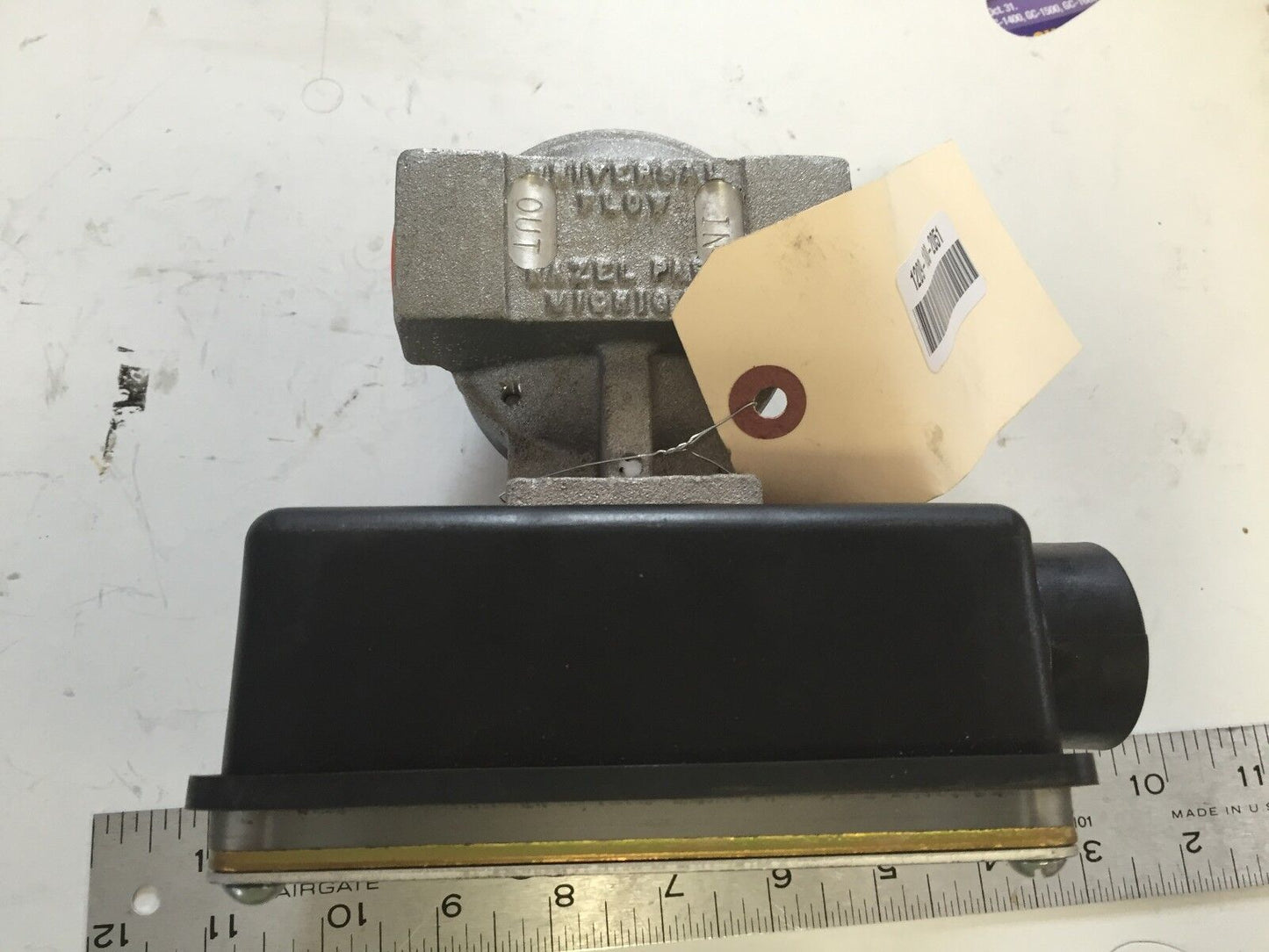 Ufm Sn-Asb1gm-4-235V.885-A3wl-.25D Flow Monitor,1/2" Npt Type4,Sn Asb1gm 4 ,Ee