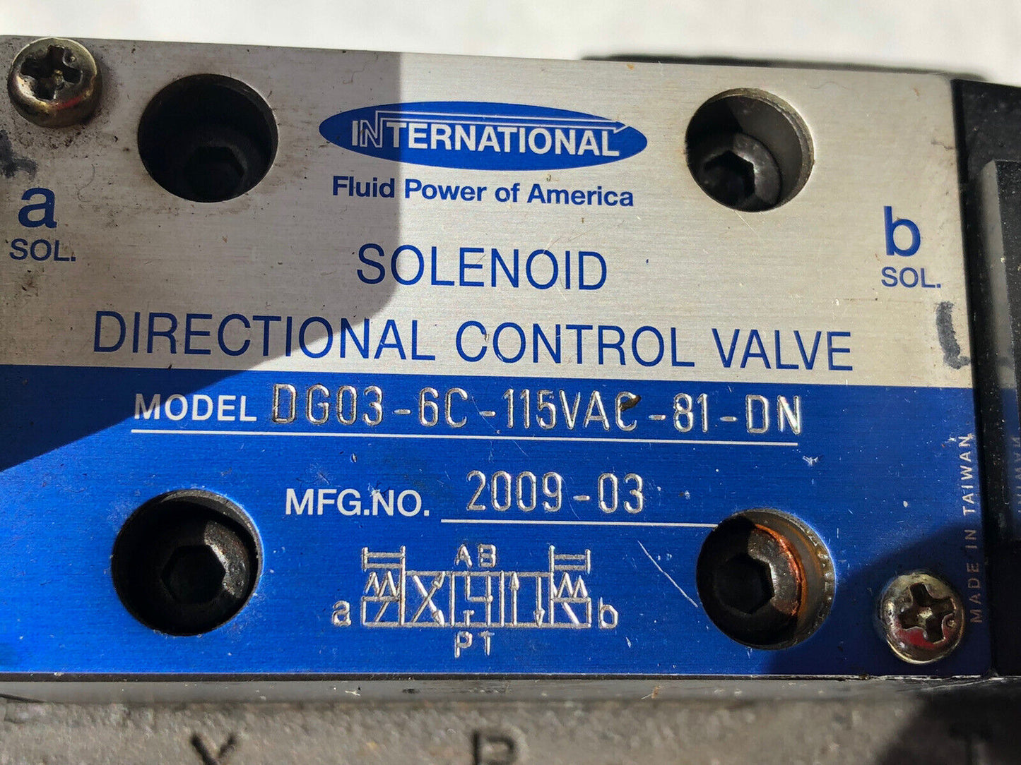 New International  Dg03-6C-115Vac-81-Dn Solenoid Dg08-6C-10,Control Valve,Hj