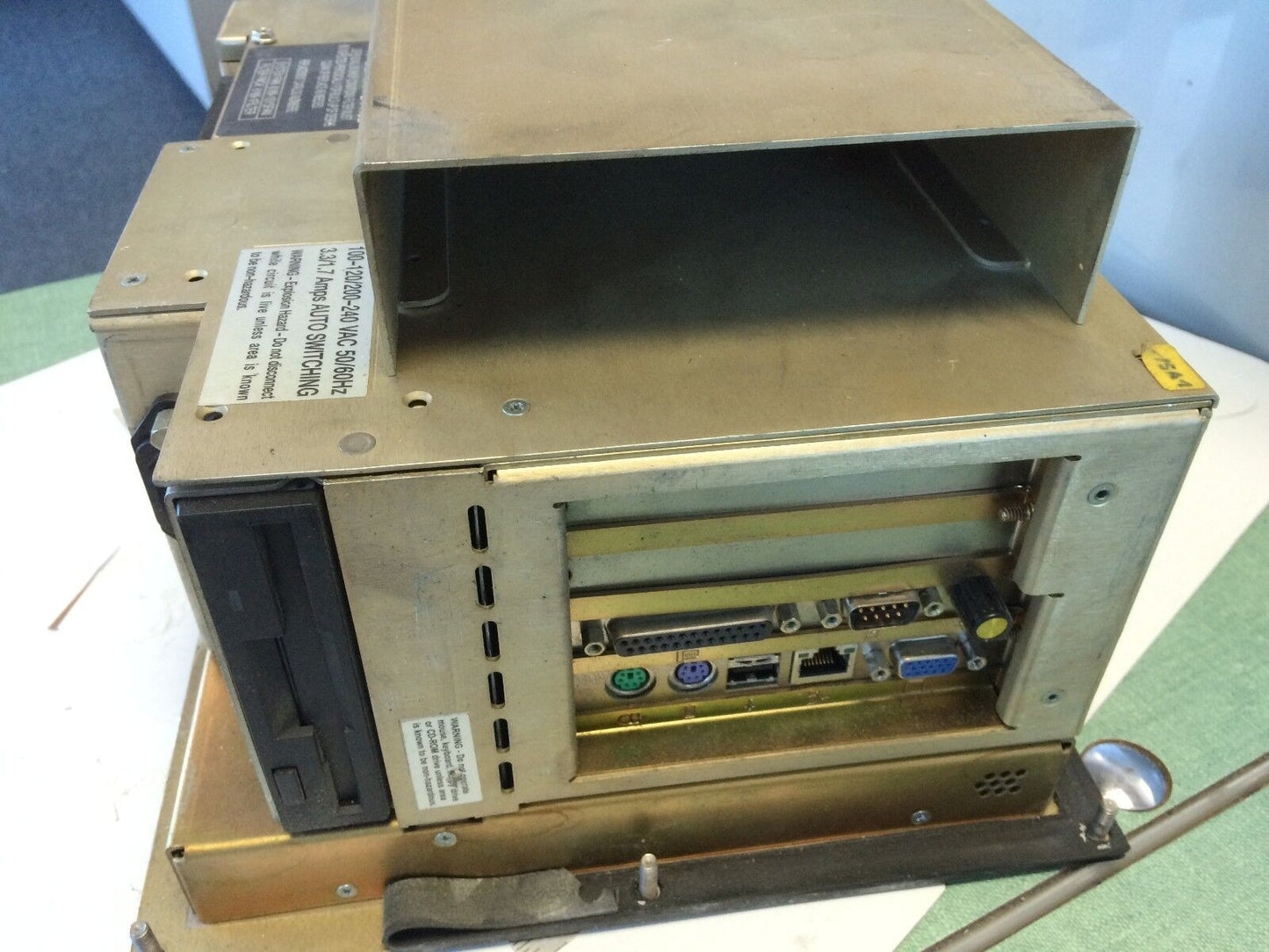 Allen Bradley 6181-Cfecbczzz Industrial Computer, 100-240 Vac,Bv