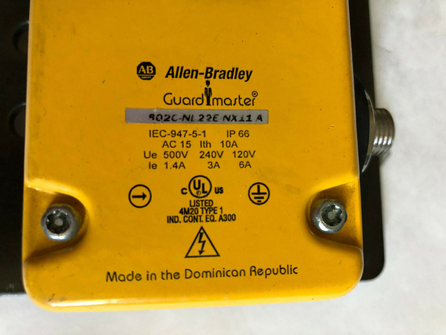 New Allen Bradley 802C-Nl22e-Nx11 Guardmaster Cable Pull Safety Switch,Se