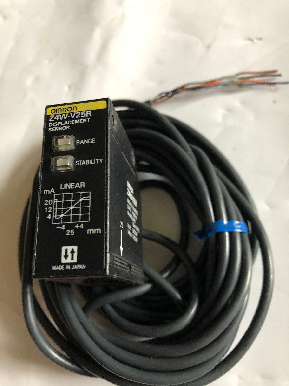 Omron Z4w-V25r Displacement Sensor,Omron Z4w V25r,Cw