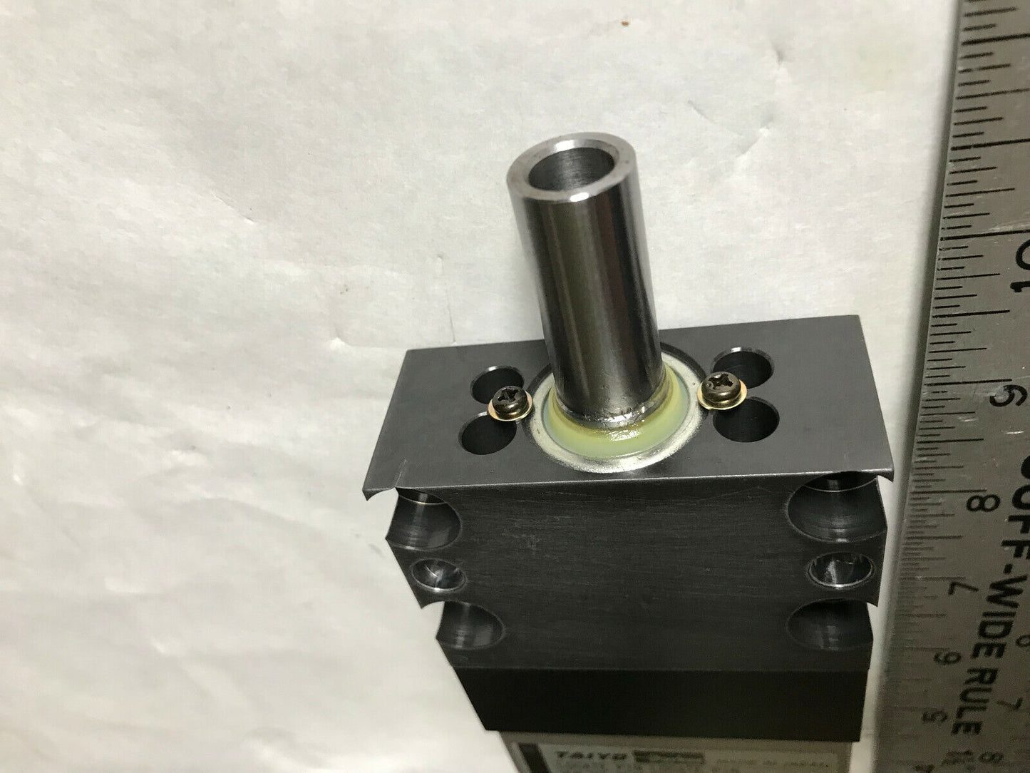 New Taiyo Parker Hlp-10F-32-25-M2 Locate Pin,Dc 10-30V,Ks211m,Sf