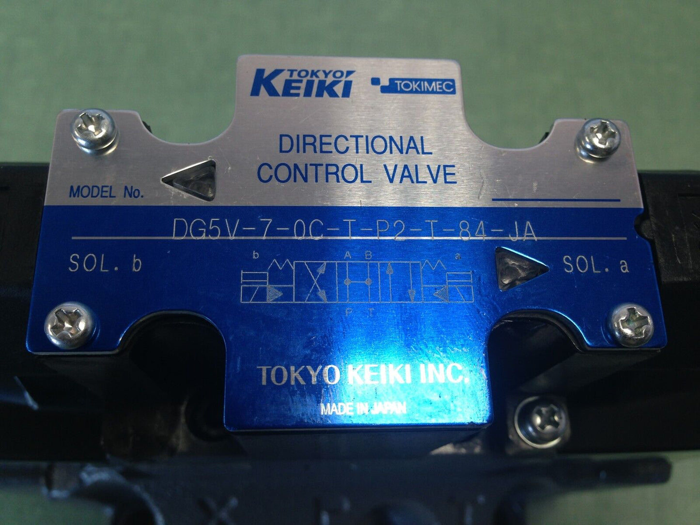 New Keiki Dg5v-7-0C-T-P2-T-84-Ja Directional Valve Dg4v-3-6C-M-P2-T-7-54,Ag