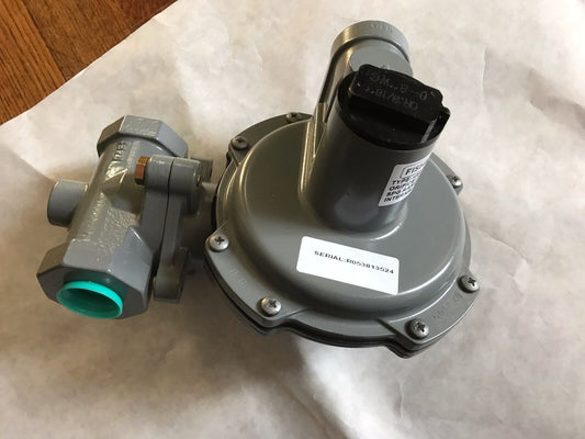 New Fisher Hsr-Bbcamyn 3/4" Npt Loc 870 Orifice 3/18", Internal Relief Valve,Ef