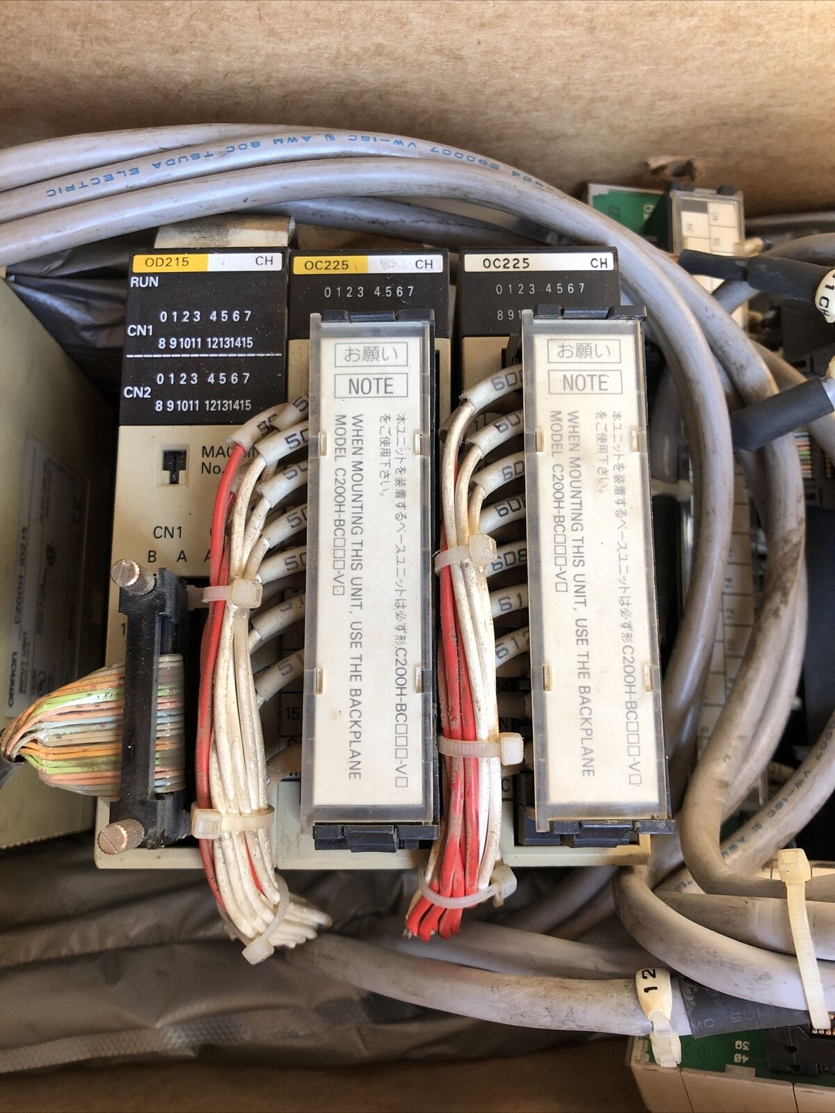 Omron C200hg-Cpu43-E,C200h-Id215,C200h-Oc225,Pa204,Srm21-V1,Id215,Od215,Oc225,Fc