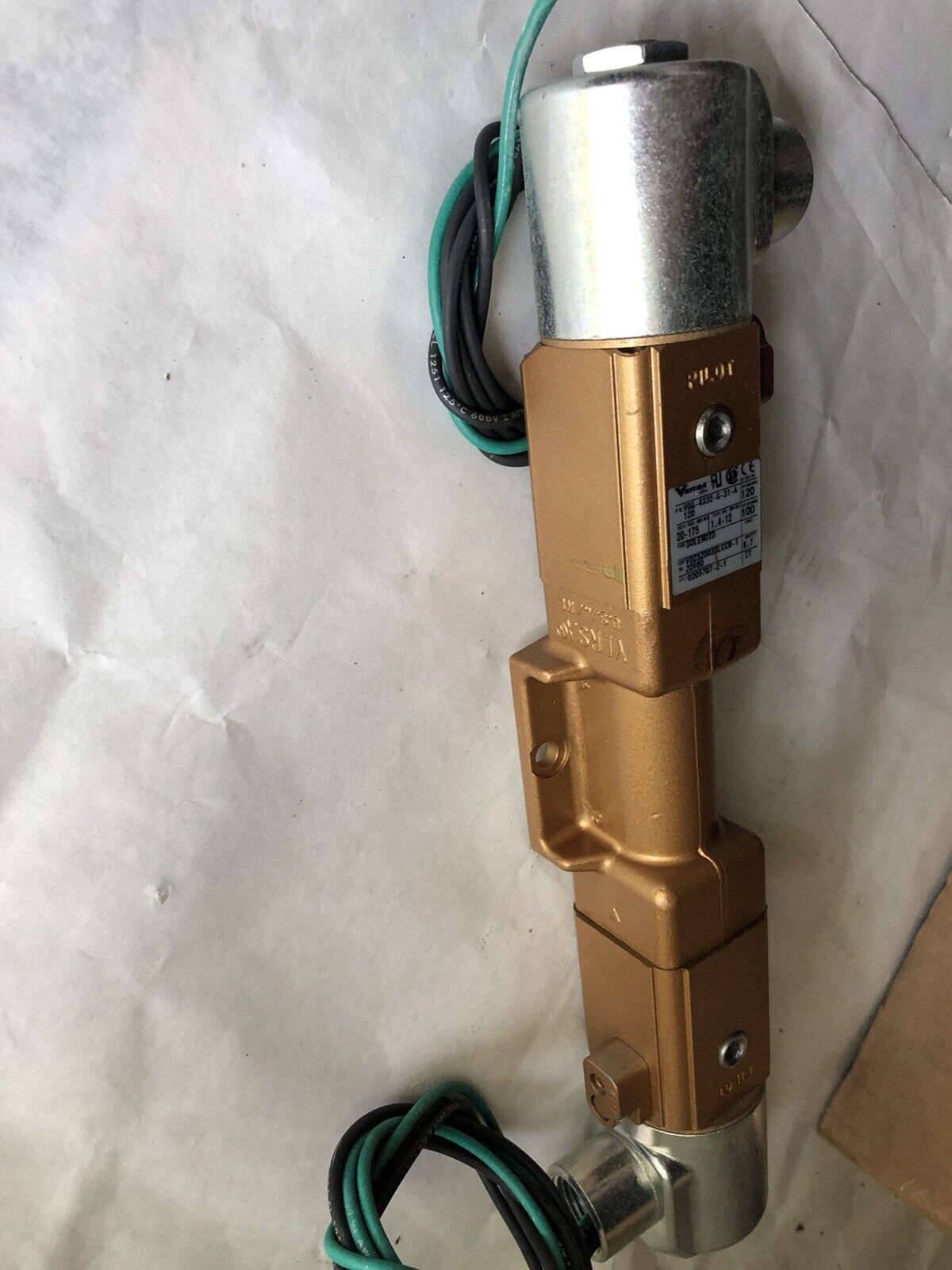 New  Versa Vgg-4332-G-31-A120 Pneumatic Solenoid Valve 120Vac,Te