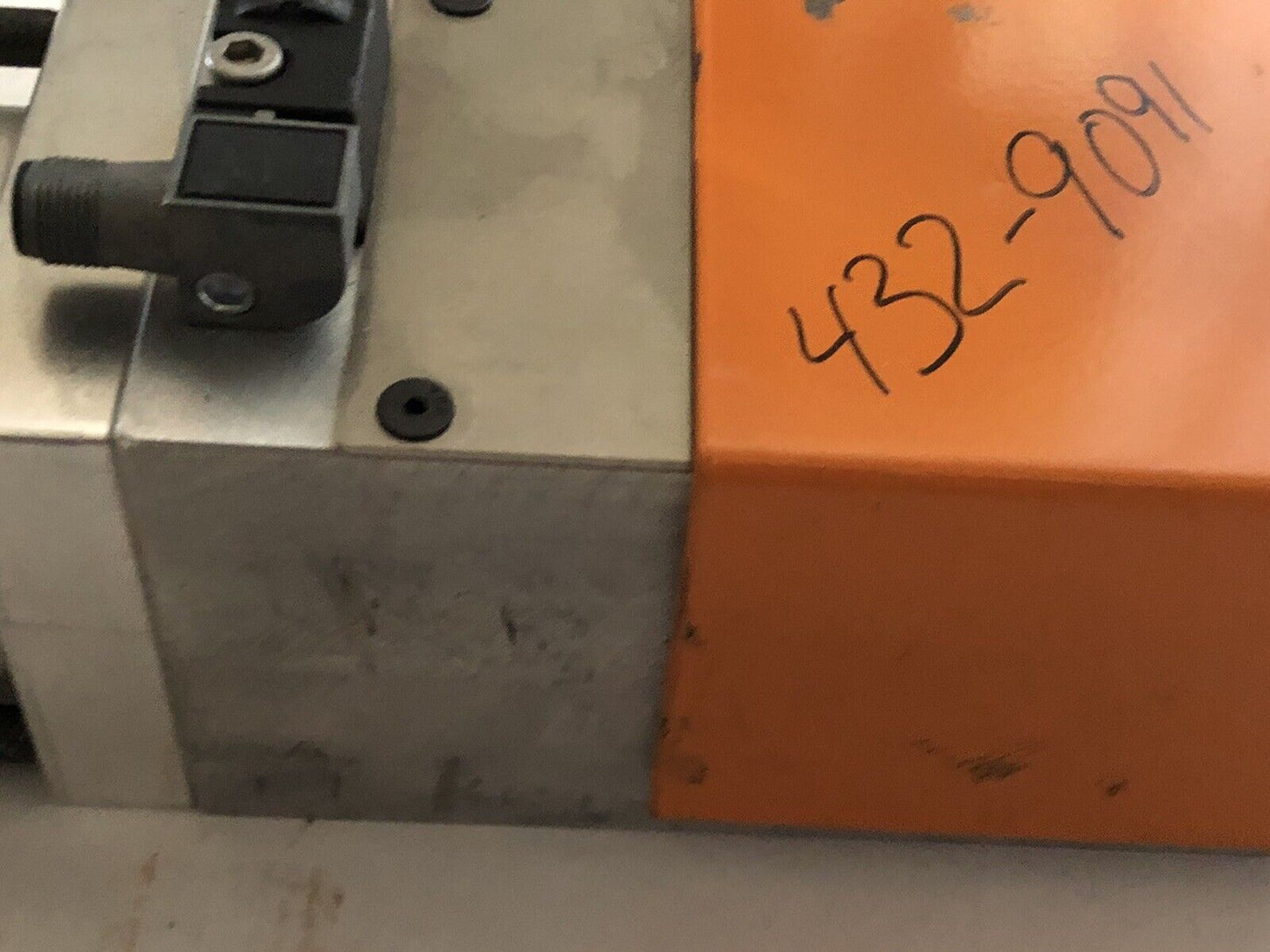 Welker Ub4n050a02cadr1b000, Ub4n050a020adr1b000 Pneumatic Actuator,1/4" Npt,Ar