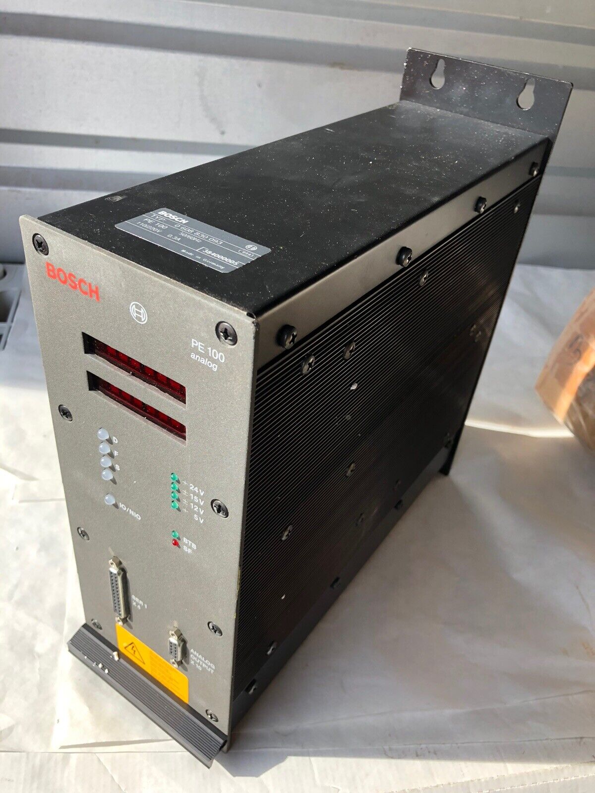 New Bosch 0 608 830 093,Pe 100 Analog Controller,110/220Vac,50/60Hz,0.3A,Av