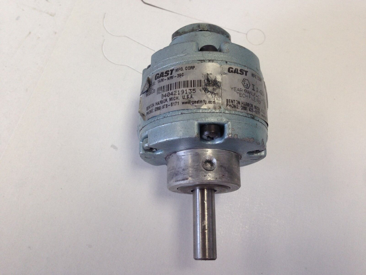 Gast 1Am-Nrv-39C Rotary Vane Air Motor, 1/8" Npt, 3/8" Shaft Diameter,Ew