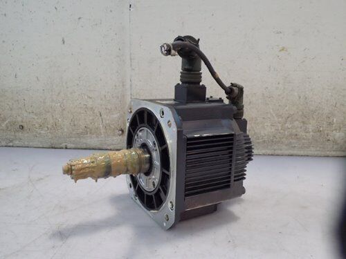 Yaskawa Electric Sgmd-40Awa0yr12 Ac Servo Motor 4000W 2000Rpm 22.8A,Bs
