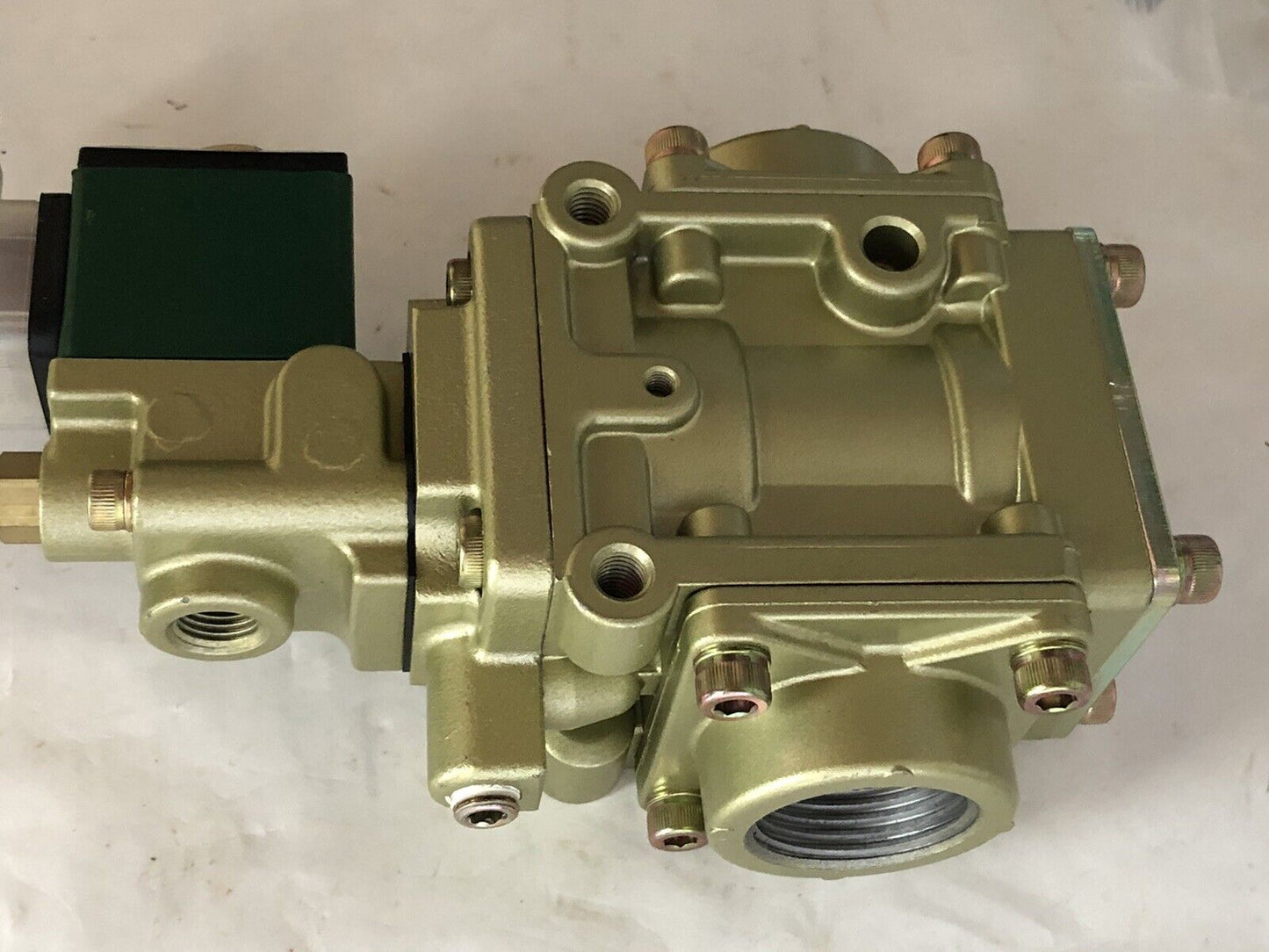 New Taco 268-800-03B2 Ac-200V Solenoid Valve, 1-1/4" Npt, 200Vac,Dl