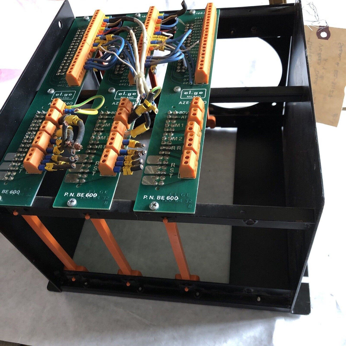 Vickers Aze R3/E Aze-Cc4q,P.N.Be600,120.04.32B Servo Drive,Aze-Cc4q,Rack,Em
