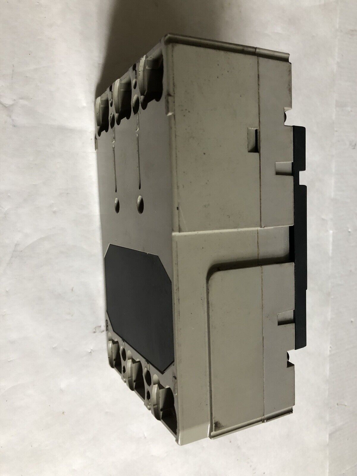 Toshiba Nj225f Mccb 3Pole,Mccb-Nj225f 3-Pole Circuit Breaker, 225 Amp,Er