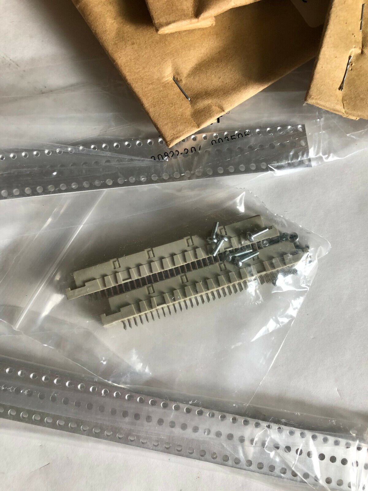 New Siemens 2589739-8001,Erni 913158 Support Rail P2 9Slot 575,Ew
