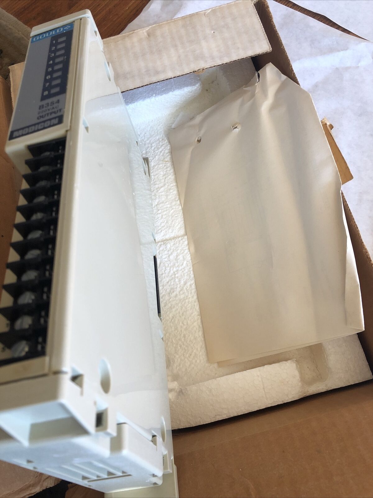 New Gould As-B354-001 Modicon B354 Module Output ,Ba