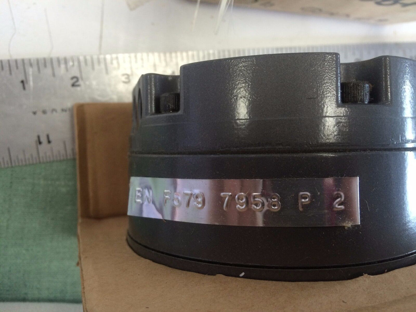 New Dwyer 4002,2”,En F579 7958 P 2  Capsuhelic Differential Pressure Gage,Eb