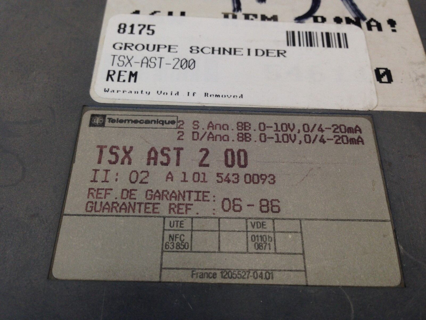 Tsx-Ast-2 00 Groupe Schneider Telemecanique Output Module Analog Hold-Et,Fl