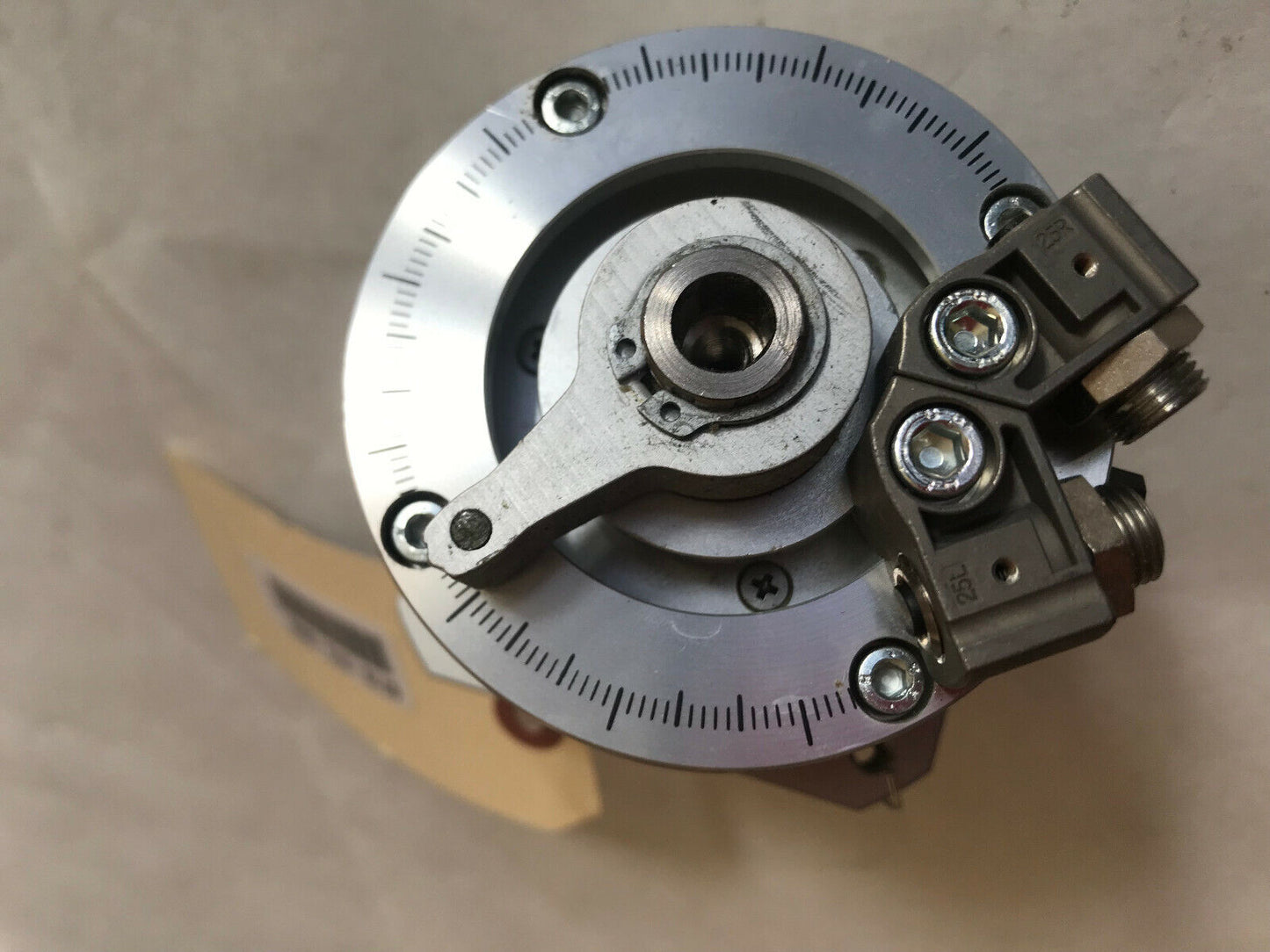 New Festo Dsmi-25-270-A-B 561690 A702 Rotary Actuator,Sk