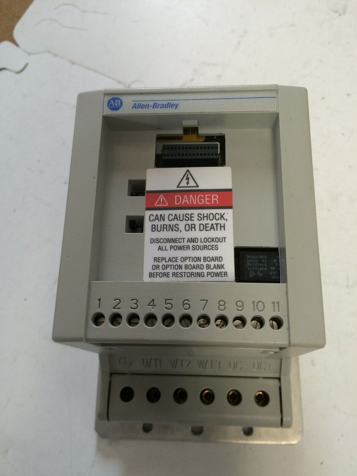 Allen Bradley Input 240V Output 2.3A Motor Rtg:.37Kw/.5Hp 160-Aa02pps1,Se