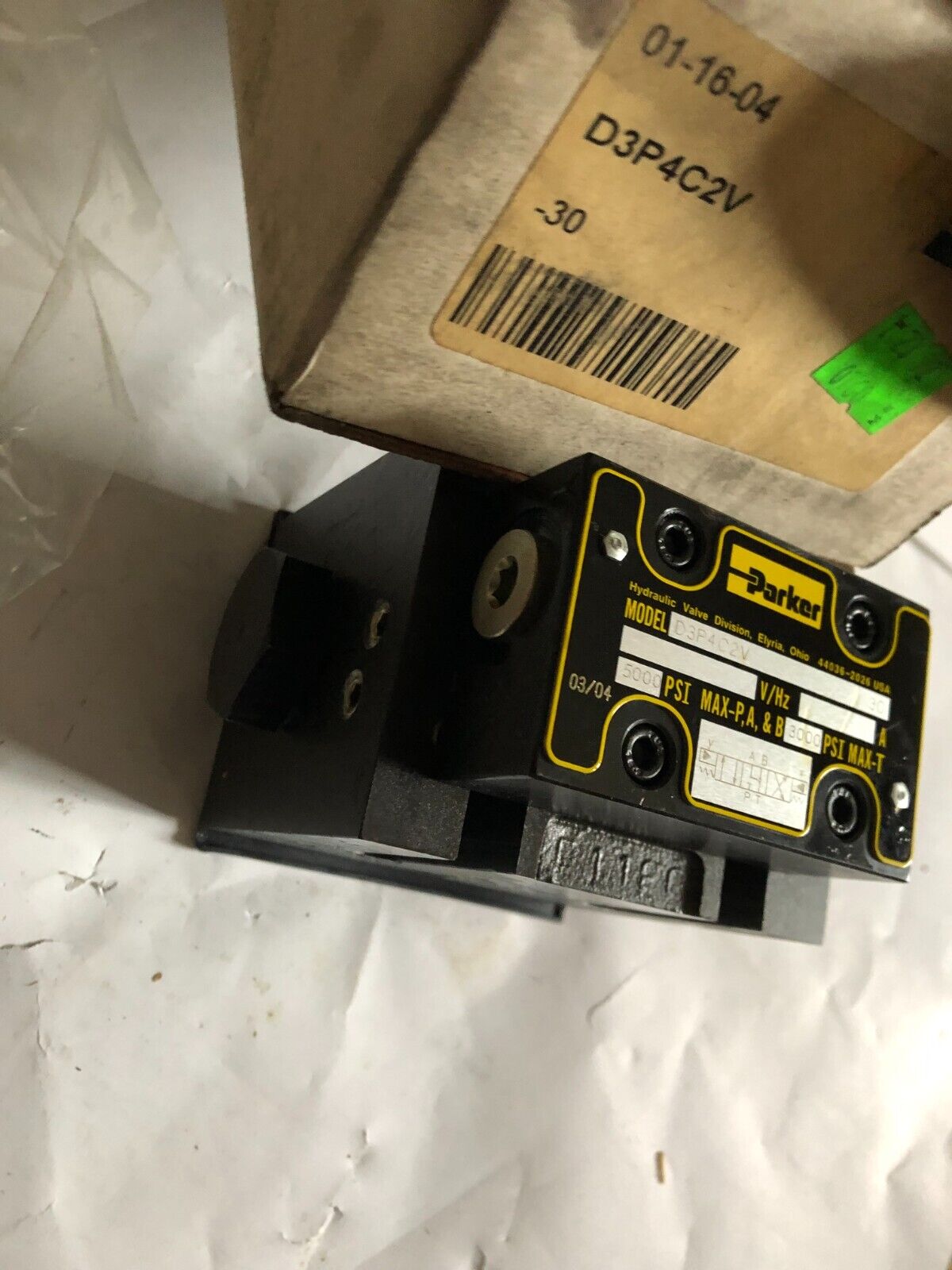 Parker Hannifin D3p4c2v,D3p4c2v-30 Oil Operated Directional Control Valve,By