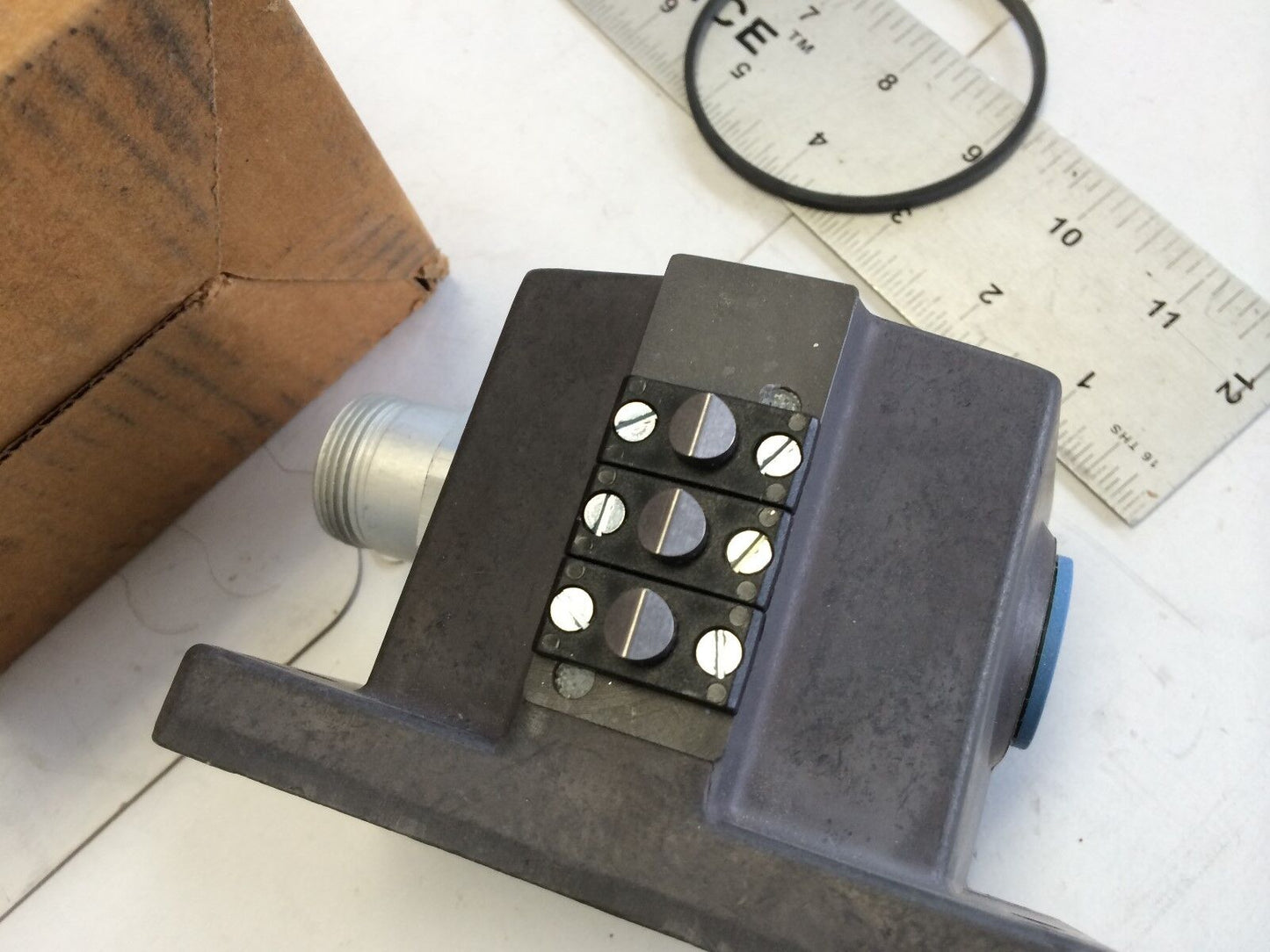 Balluff Bns 819 X784 003 E12 100 10-Fd-S90l,Bns 819 X784 003 E12 Limit Switch,Bf